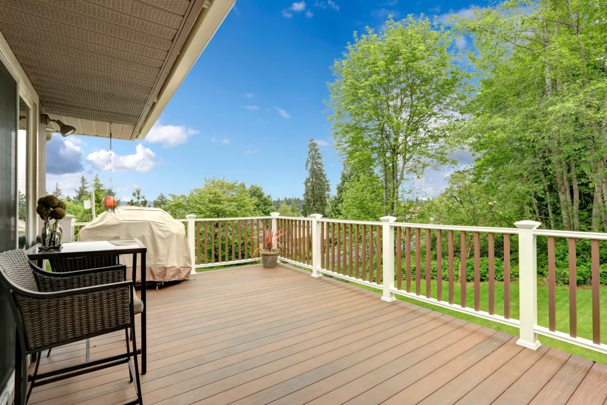 Deck Builders Near Naperville | BM Porch & Deck Builders