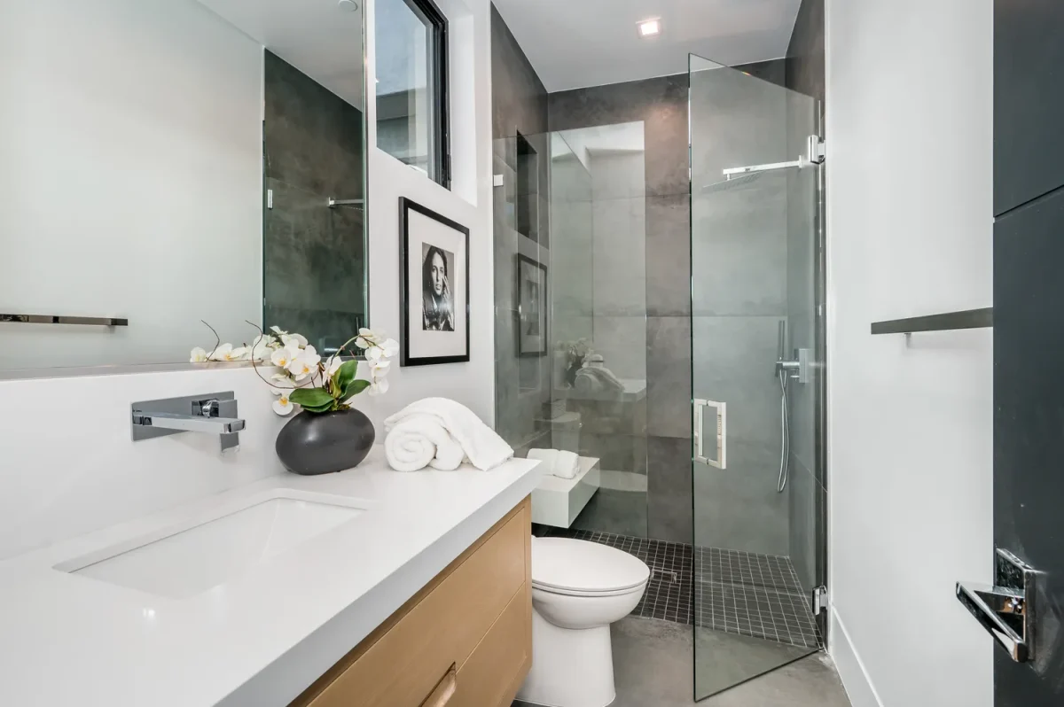 Glass Shower Doors Near You | Glass Innovation Corp